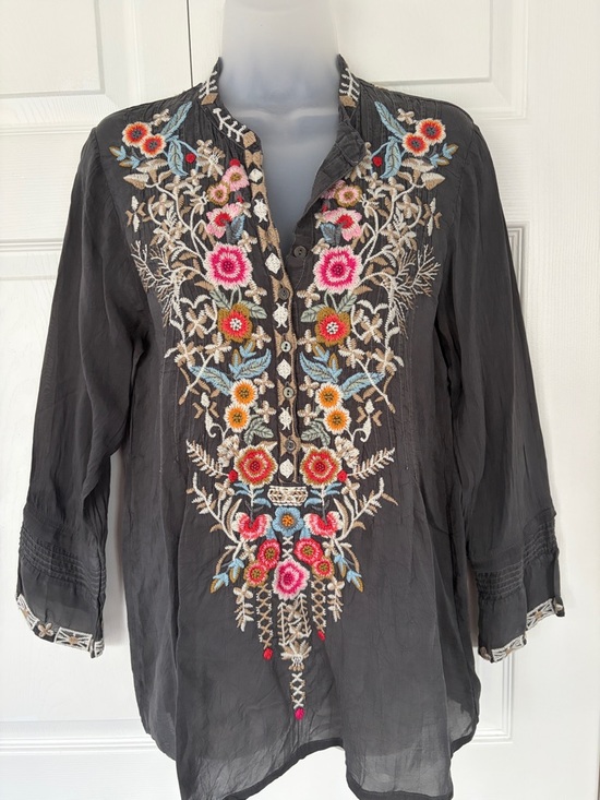Johnny Was Tops - JOHNNY WAS Shirt Tunic Embroidered Boho Blouse Top Gray Small